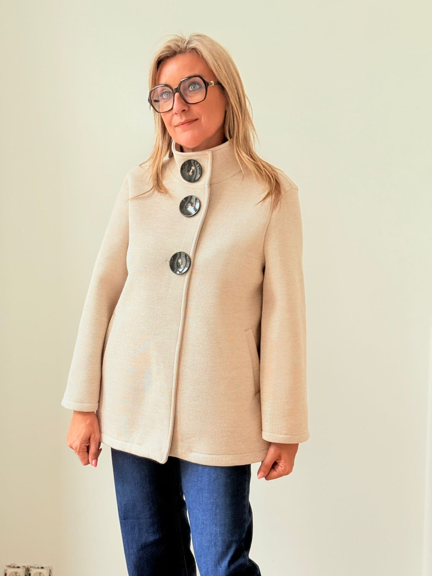 Mantel Bess Beige