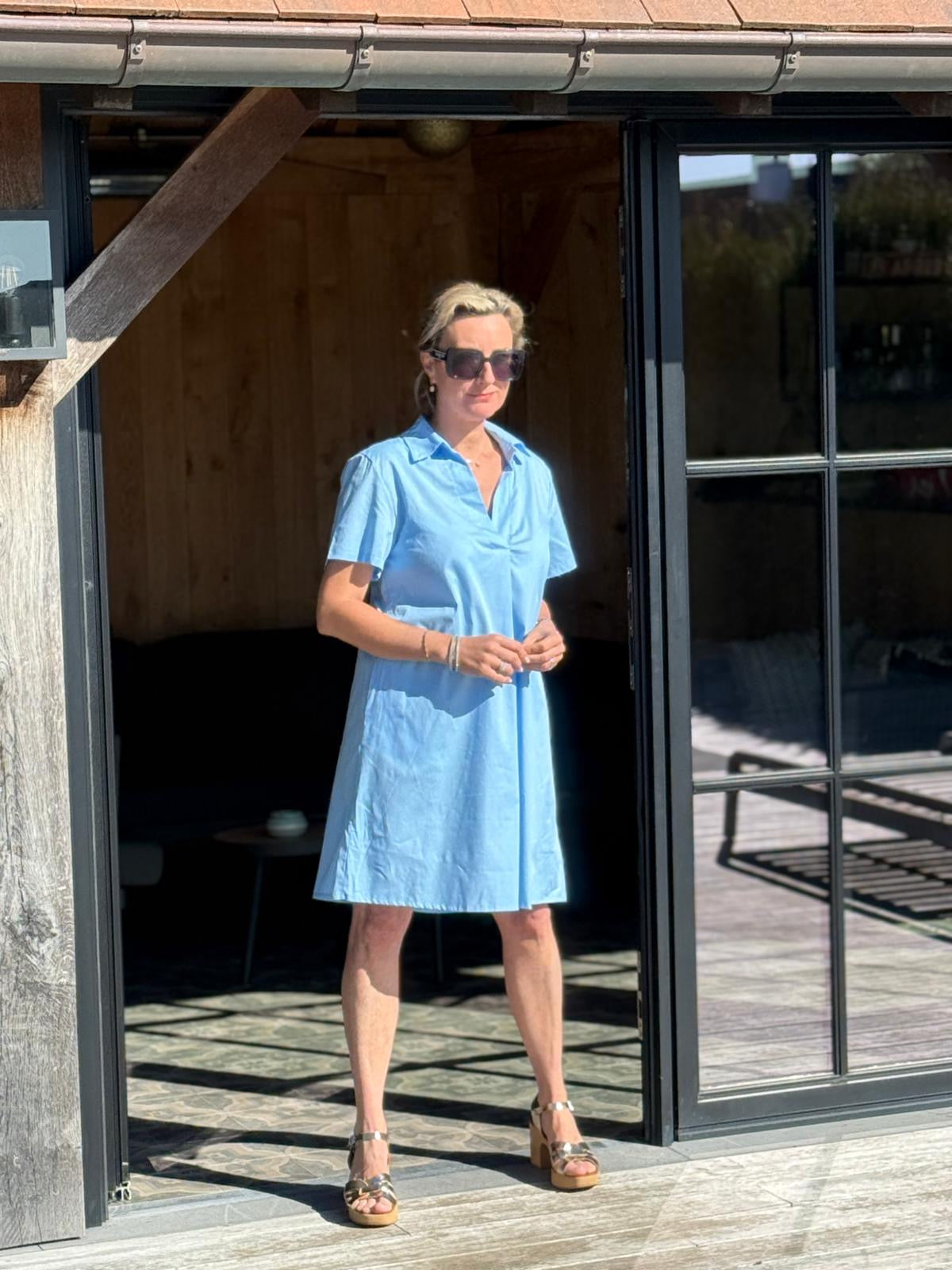 Kleed Agnes lichtblauw