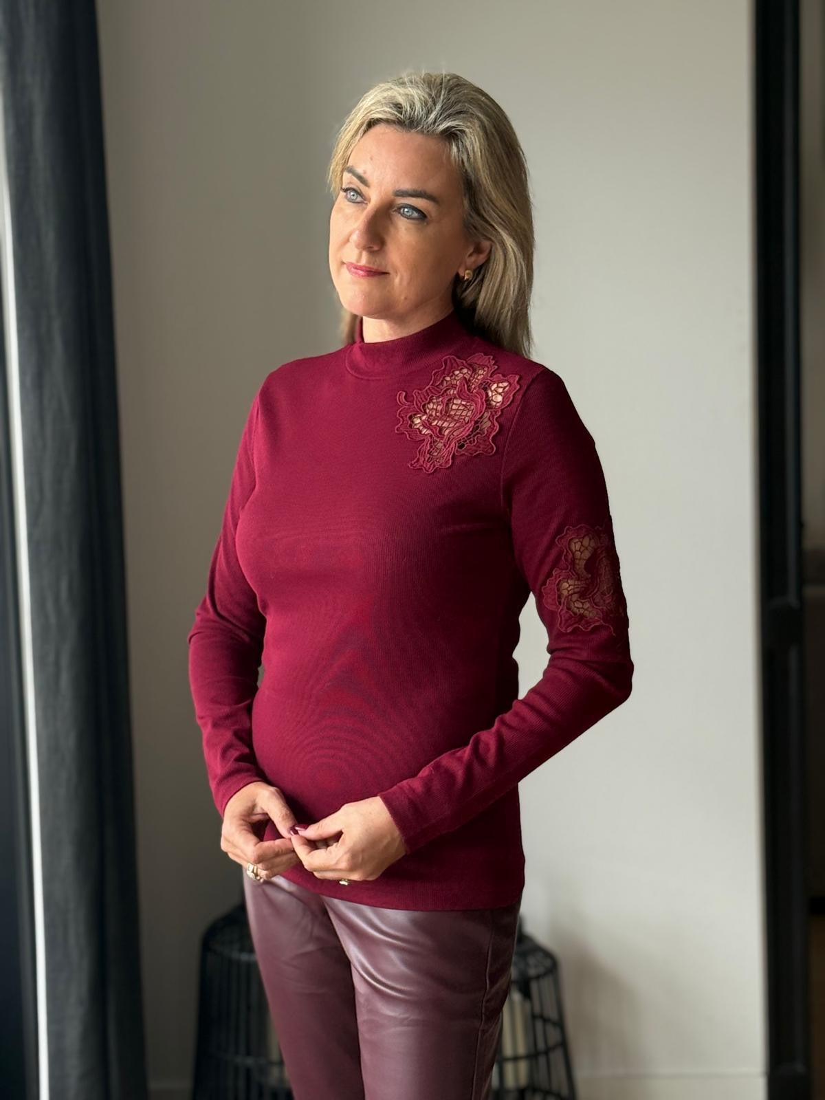 Pull Blanche Bordeaux