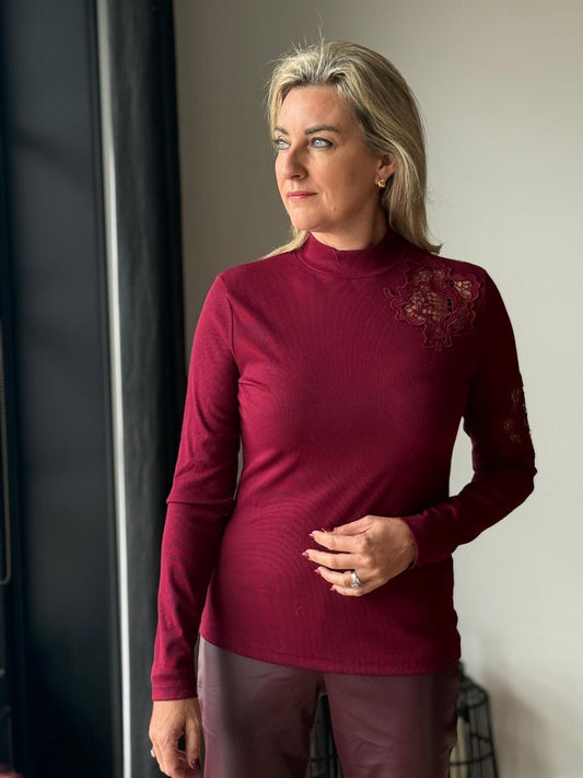 Pull Blanche Bordeaux